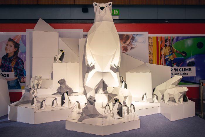 Polar bear cardboard design