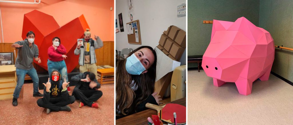 Figuras de cartón en centros culturales