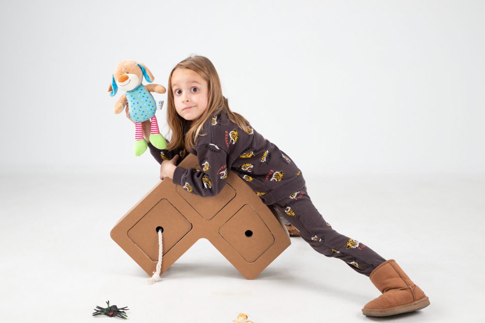 Diseño de juguetes y mobiliario infantil. 90º