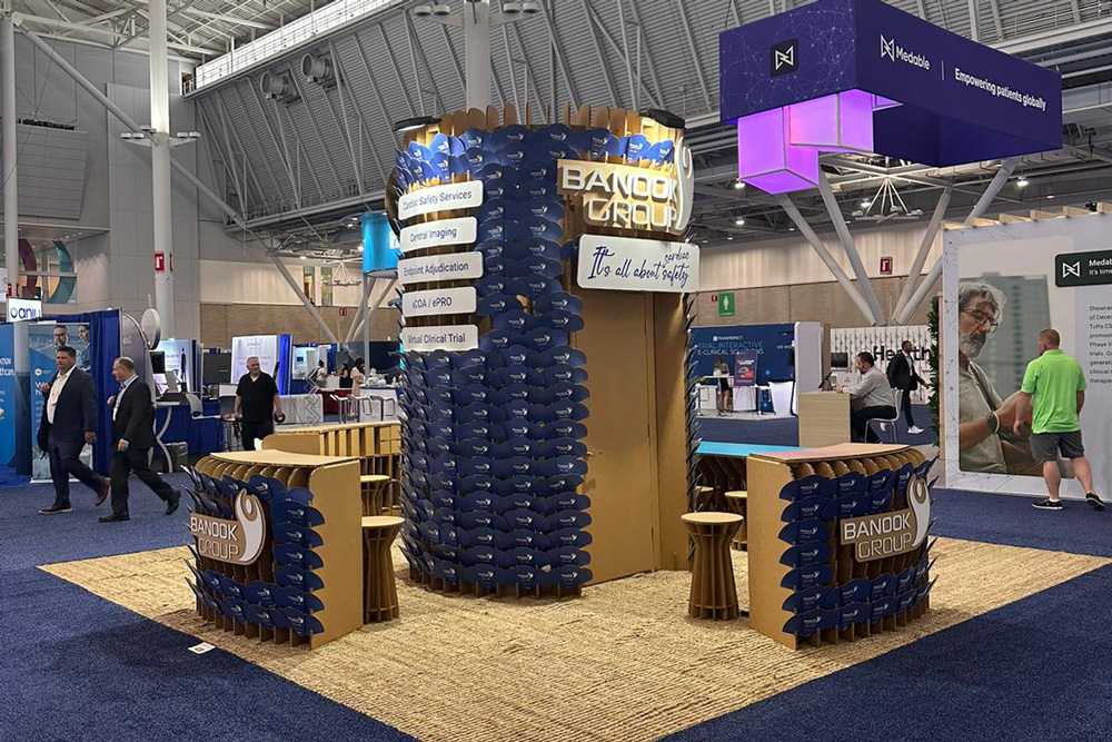 Stand en cartón de Banook listo para la feria