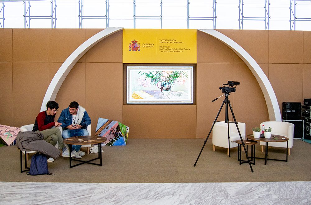 Plató de stand del Ministerio en CONAMA