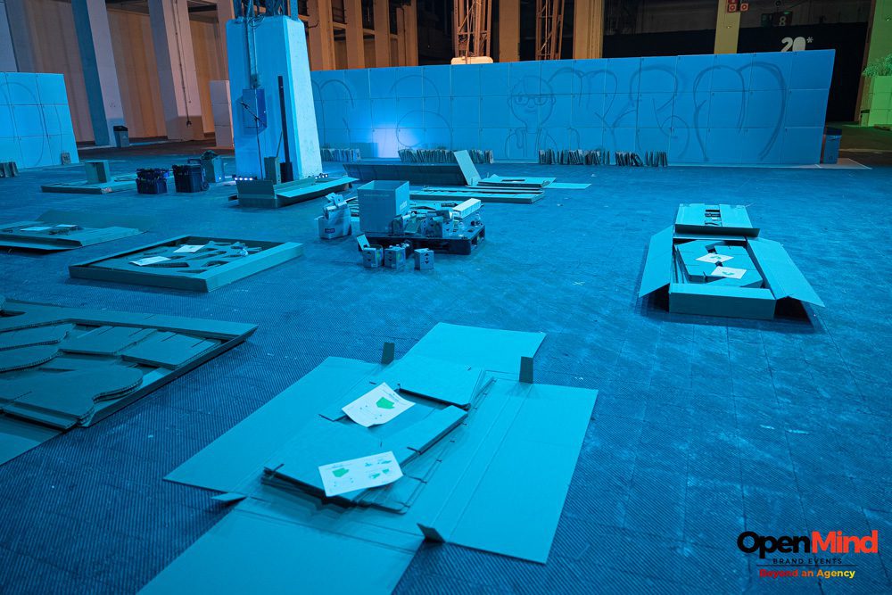 Elementos de cartón embalados para evento