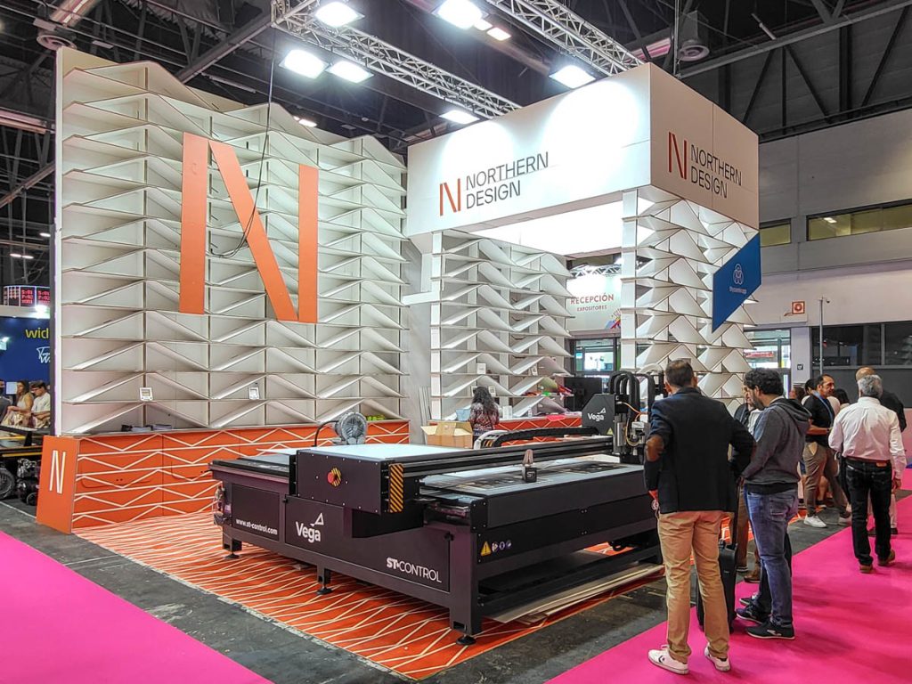 Stand con panel Swedboard para Northern Design