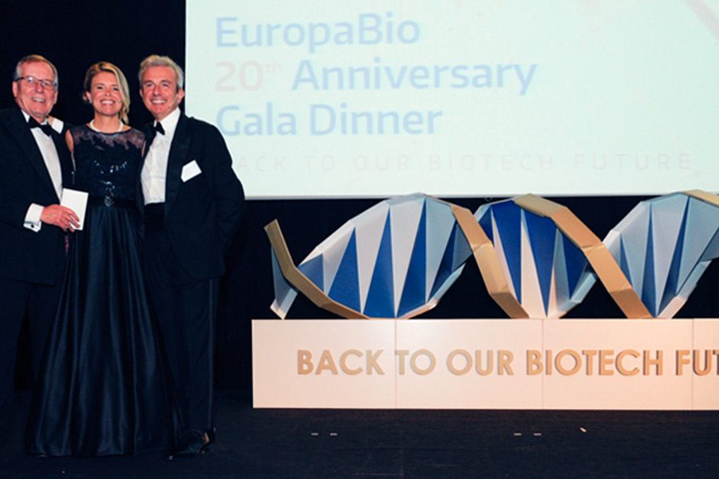 carlo-incerti-adn-structure-fold-event-design-cardboard