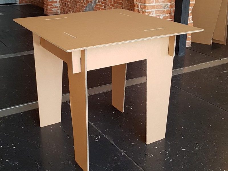 mesa-cuadrada-curso-lovecarton