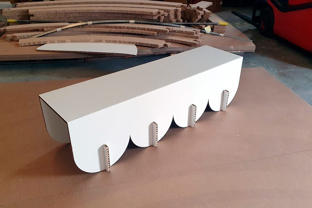 Foto en el taller del prototipo de soporte expositivo