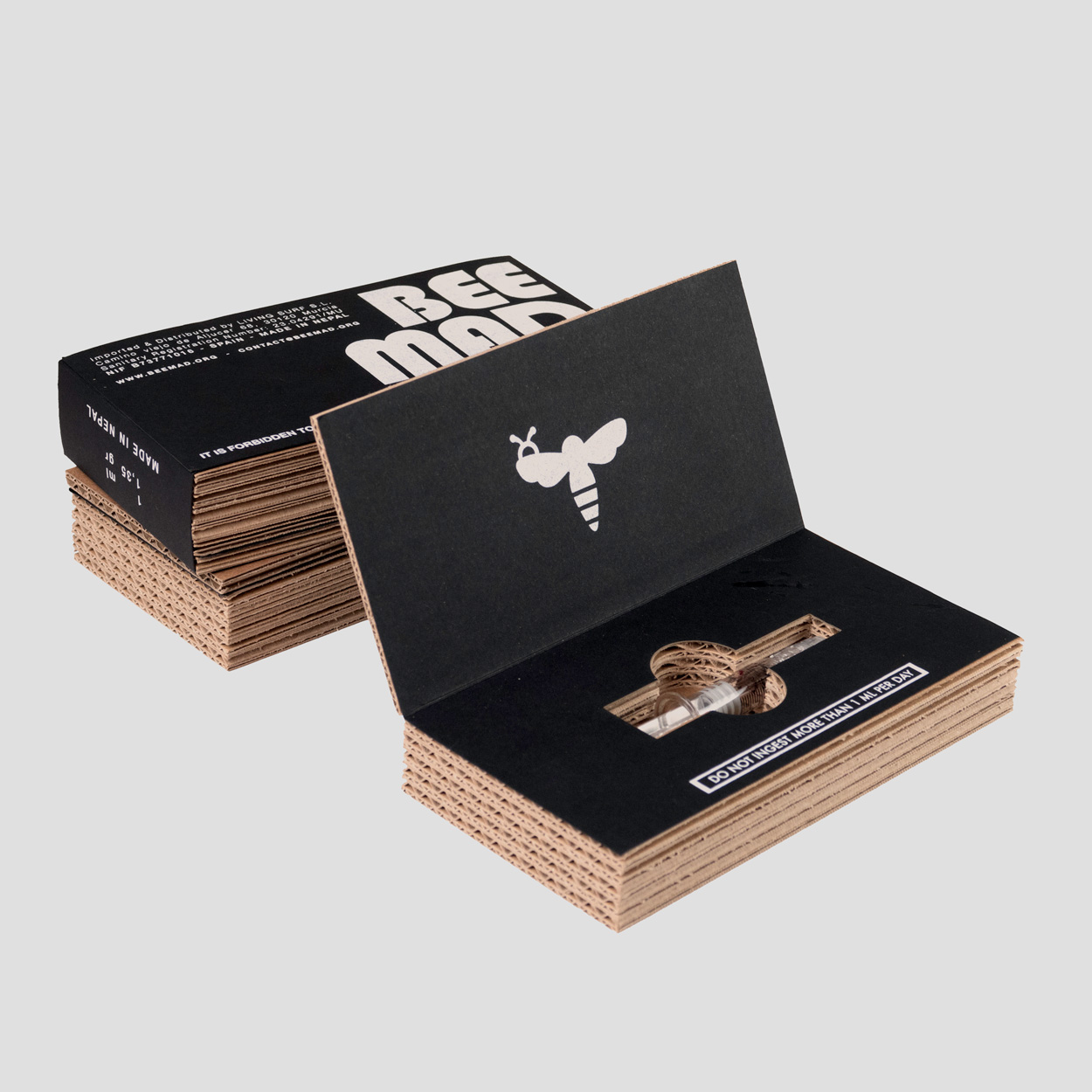 Packaging exclusivo de cartón para Beemad