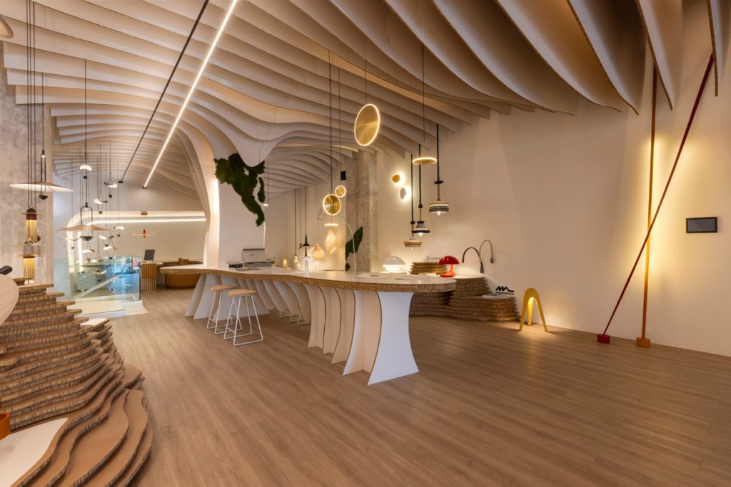 mobiliario y expositores de cartón para tienda