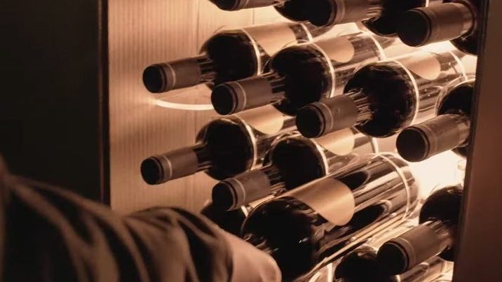 Cubos de cartón para spot. Botellas.